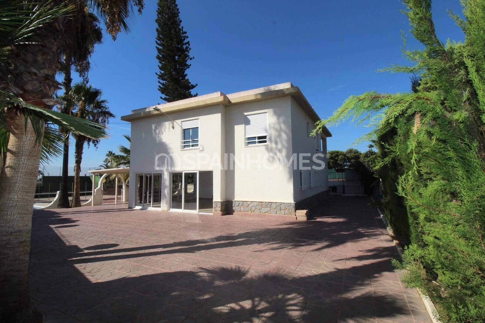 Chalet de 6 habitaciones en Elche / Elx en venta con piscina - 460.000 € (Ref: 9485006)