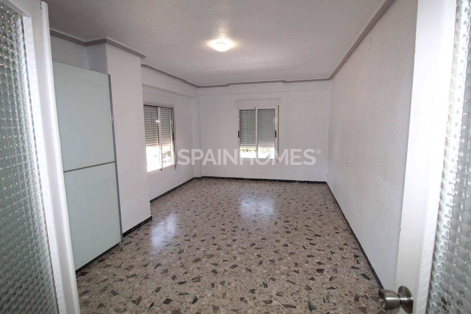 Chalet de 6 habitaciones en Elche / Elx en venta con piscina - 460.000 € (Ref: 9485006)