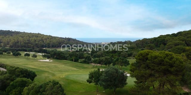 6 slaapkamer Villa te koop in Sotogrande Alto, San Roque met zwembad - € 8.800.000 (Ref: 9485027)