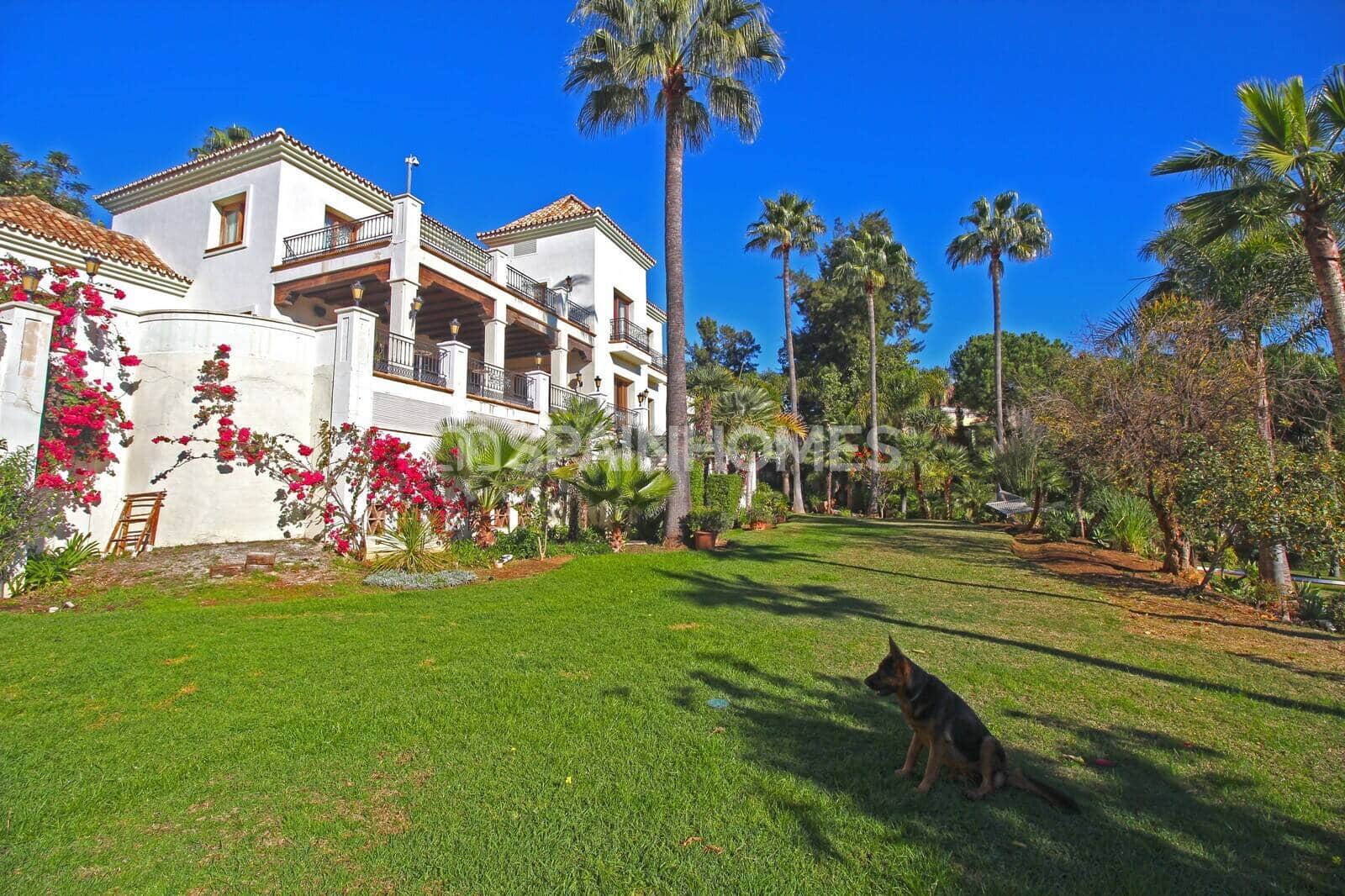 Villa for sale in Benahavis with pool - € 13,950,000 (Ref: 9485035)