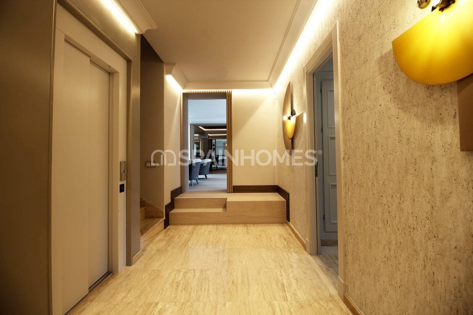 Villa for sale in Benahavis with pool - € 13,950,000 (Ref: 9485035)