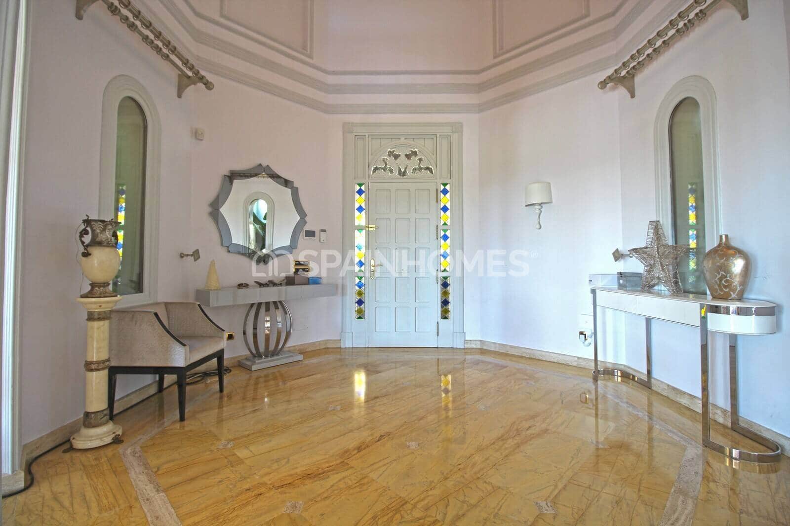 Villa for sale in Benahavis with pool - € 13,950,000 (Ref: 9485035)