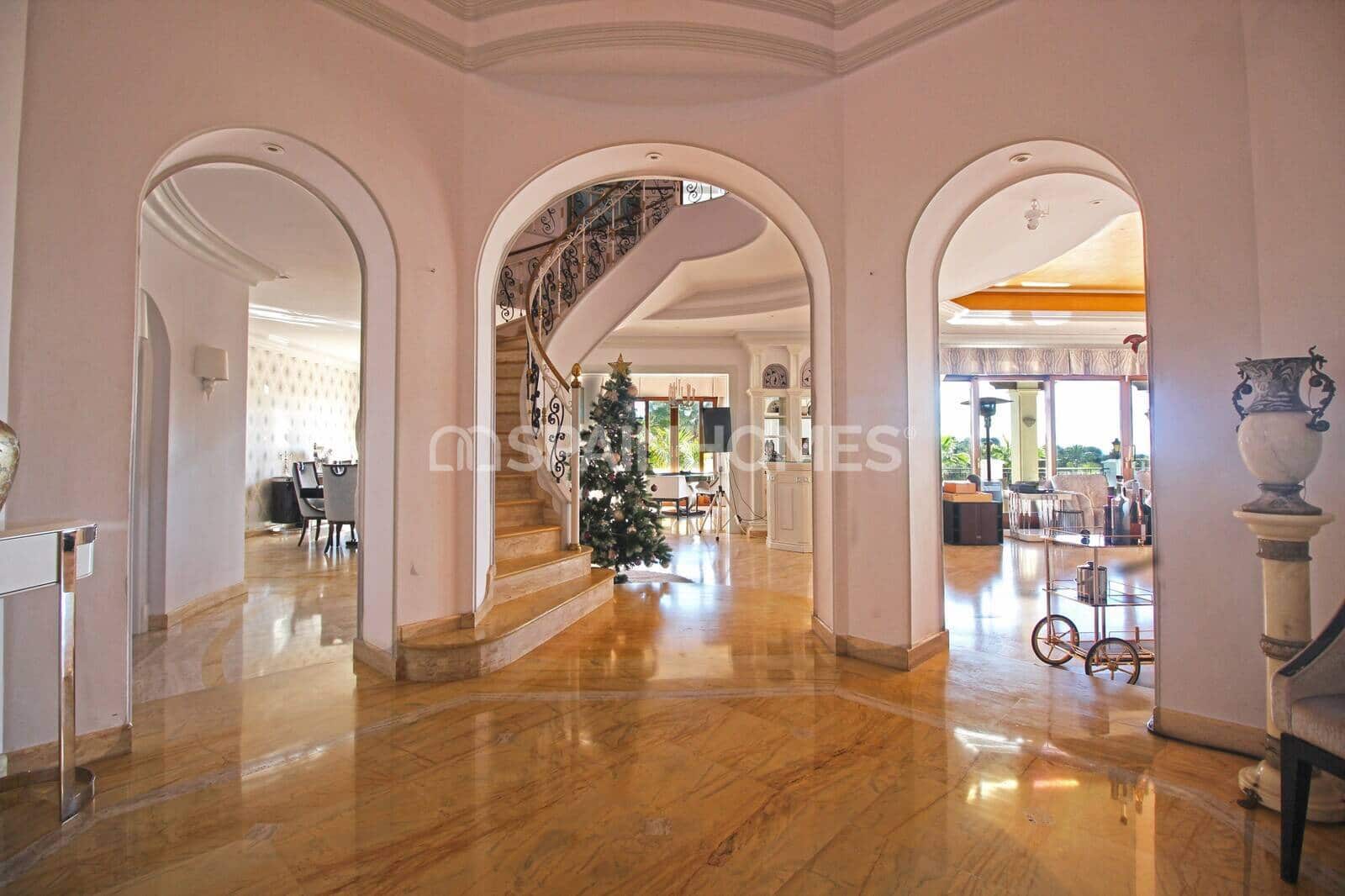 Villa for sale in Benahavis with pool - € 13,950,000 (Ref: 9485035)