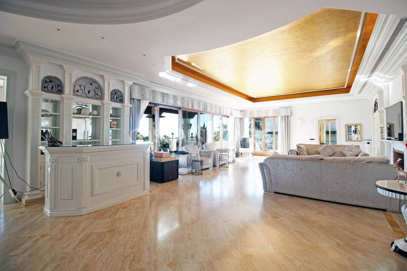 Villa for sale in Benahavis with pool - € 13,950,000 (Ref: 9485035)