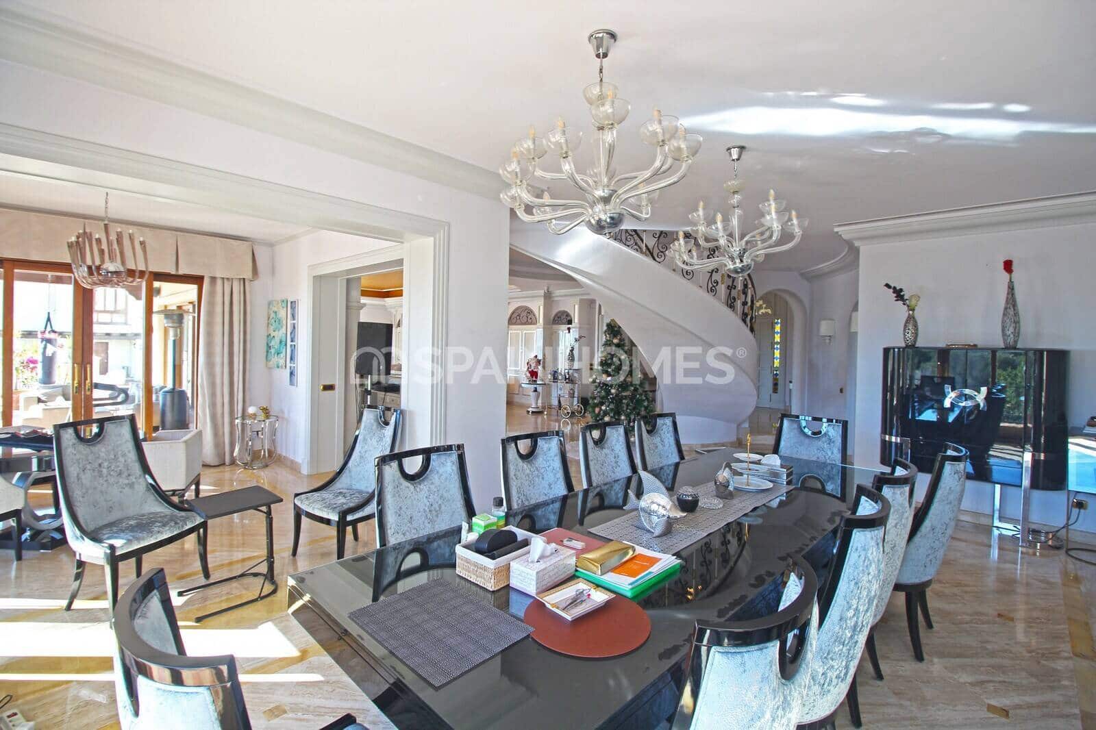 Villa for sale in Benahavis with pool - € 13,950,000 (Ref: 9485035)