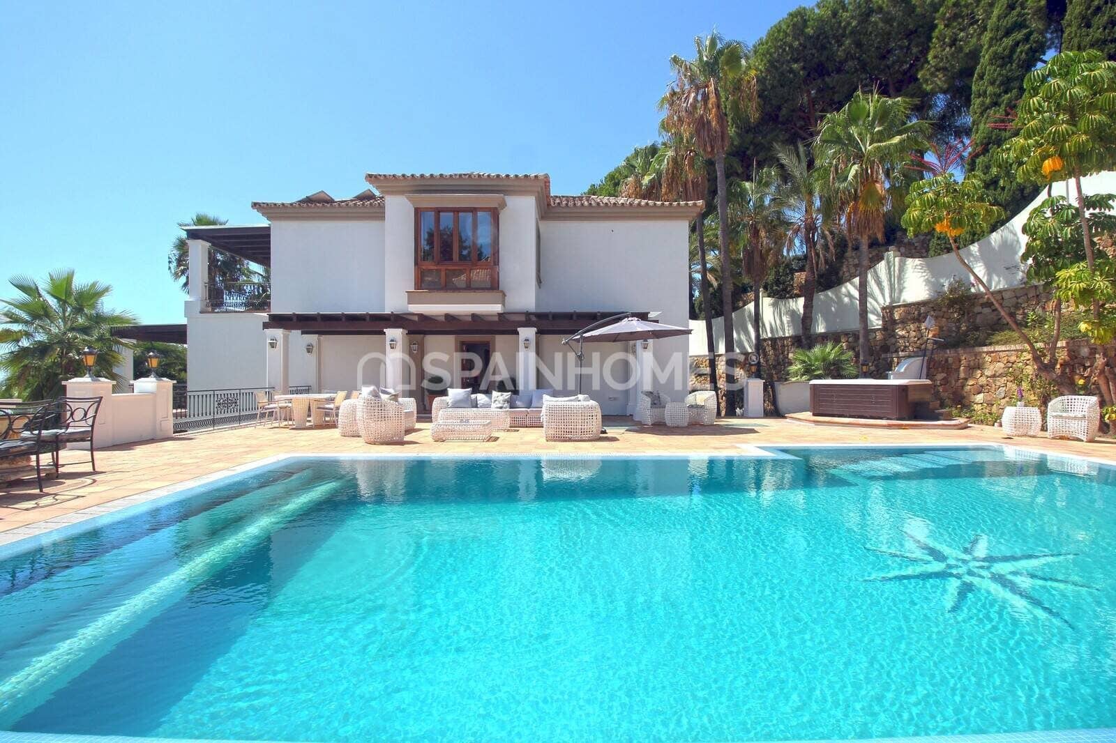 Chalet en Benahavís en venta con piscina garaje - 13.950.000 € (Ref: 9485035)