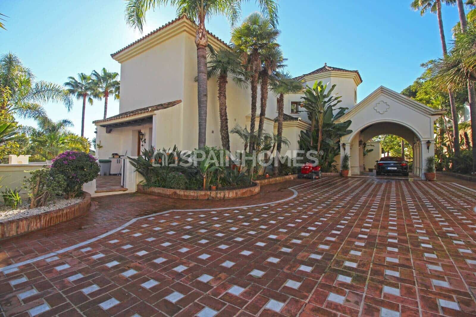 Chalet en Benahavís en venta con piscina garaje - 13.950.000 € (Ref: 9485035)