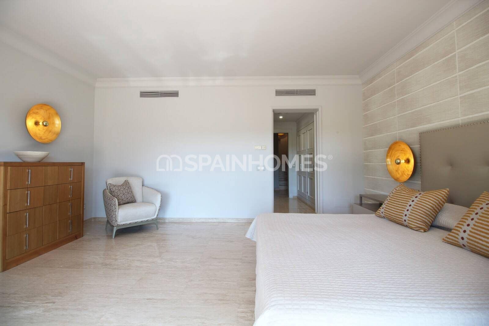 Chalet en Benahavís en venta con piscina garaje - 13.950.000 € (Ref: 9485035)