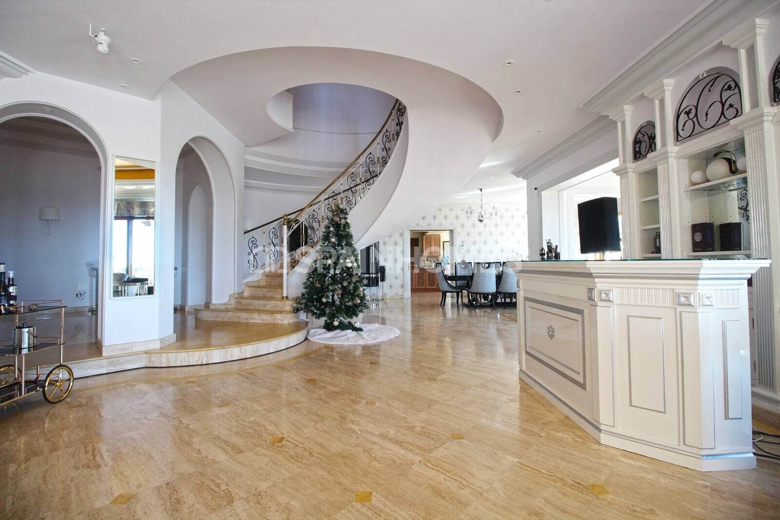 Chalet en Benahavís en venta con piscina garaje - 13.950.000 € (Ref: 9485035)