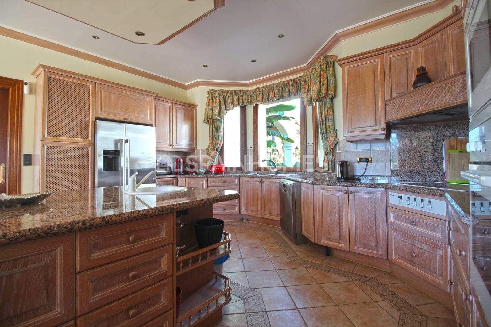 Chalet en Benahavís en venta con piscina garaje - 13.950.000 € (Ref: 9485035)