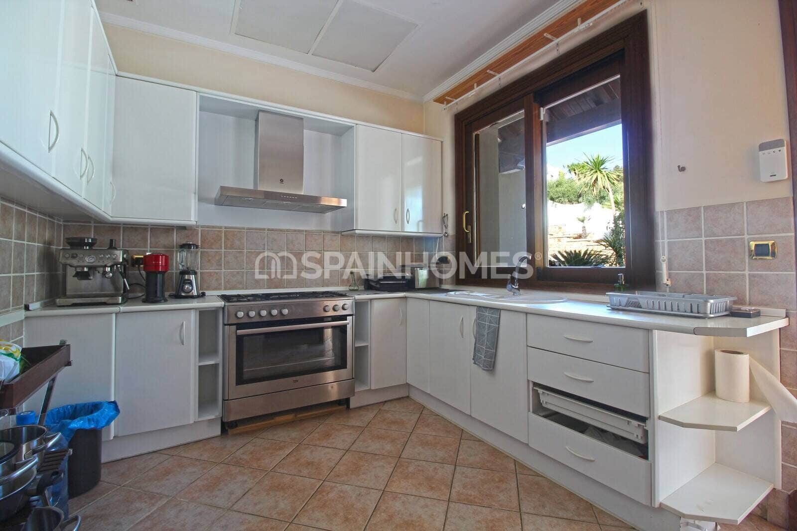 Chalet en Benahavís en venta con piscina garaje - 13.950.000 € (Ref: 9485035)