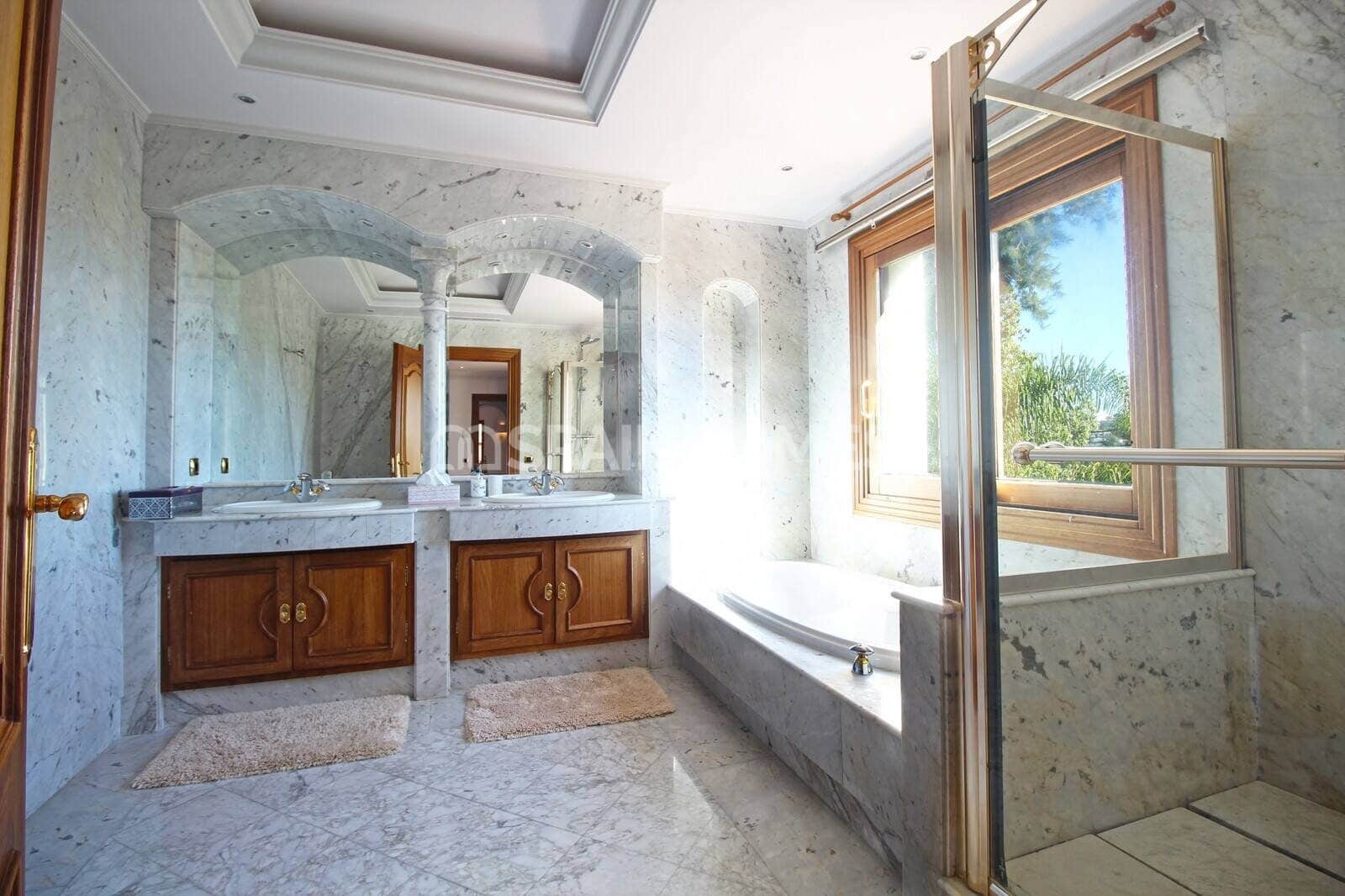 Chalet en Benahavís en venta con piscina garaje - 13.950.000 € (Ref: 9485035)