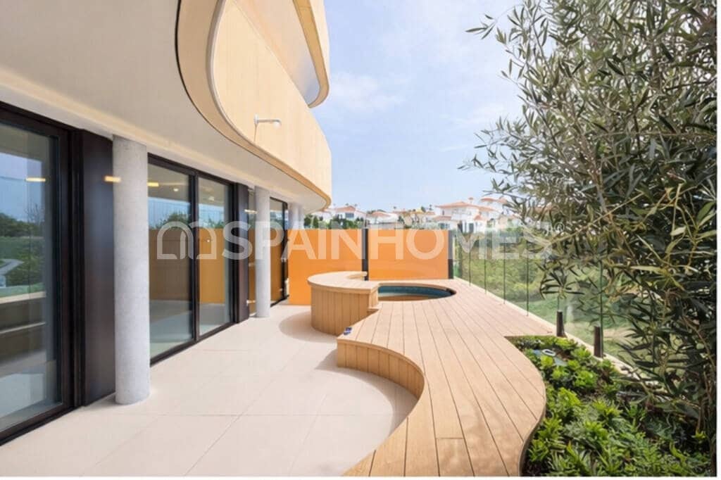 2 bedroom Flat for sale in Fuengirola with pool - € 775,000 (Ref: 9735167)