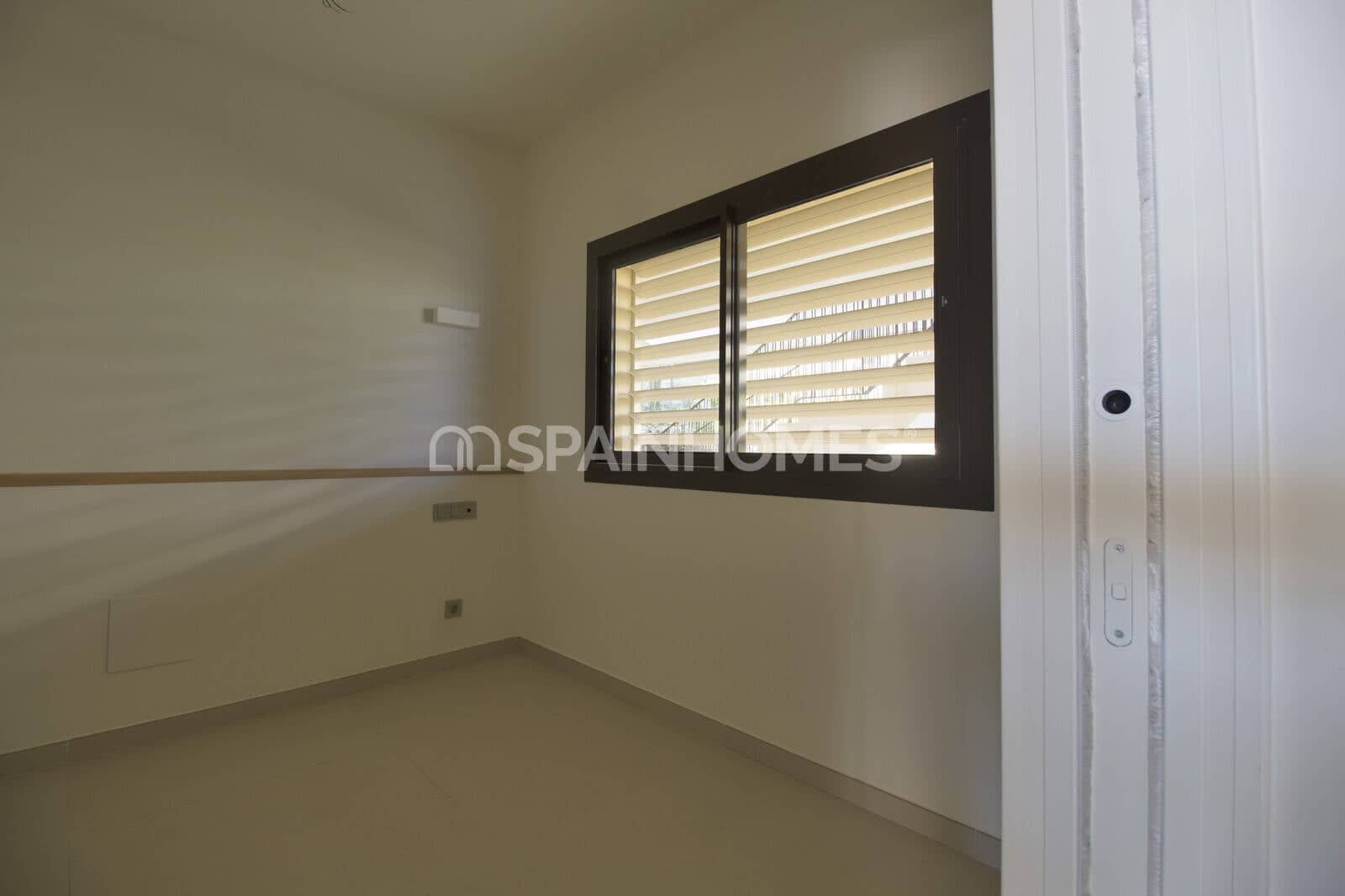 2 bedroom Flat for sale in Fuengirola with pool - € 775,000 (Ref: 9735167)