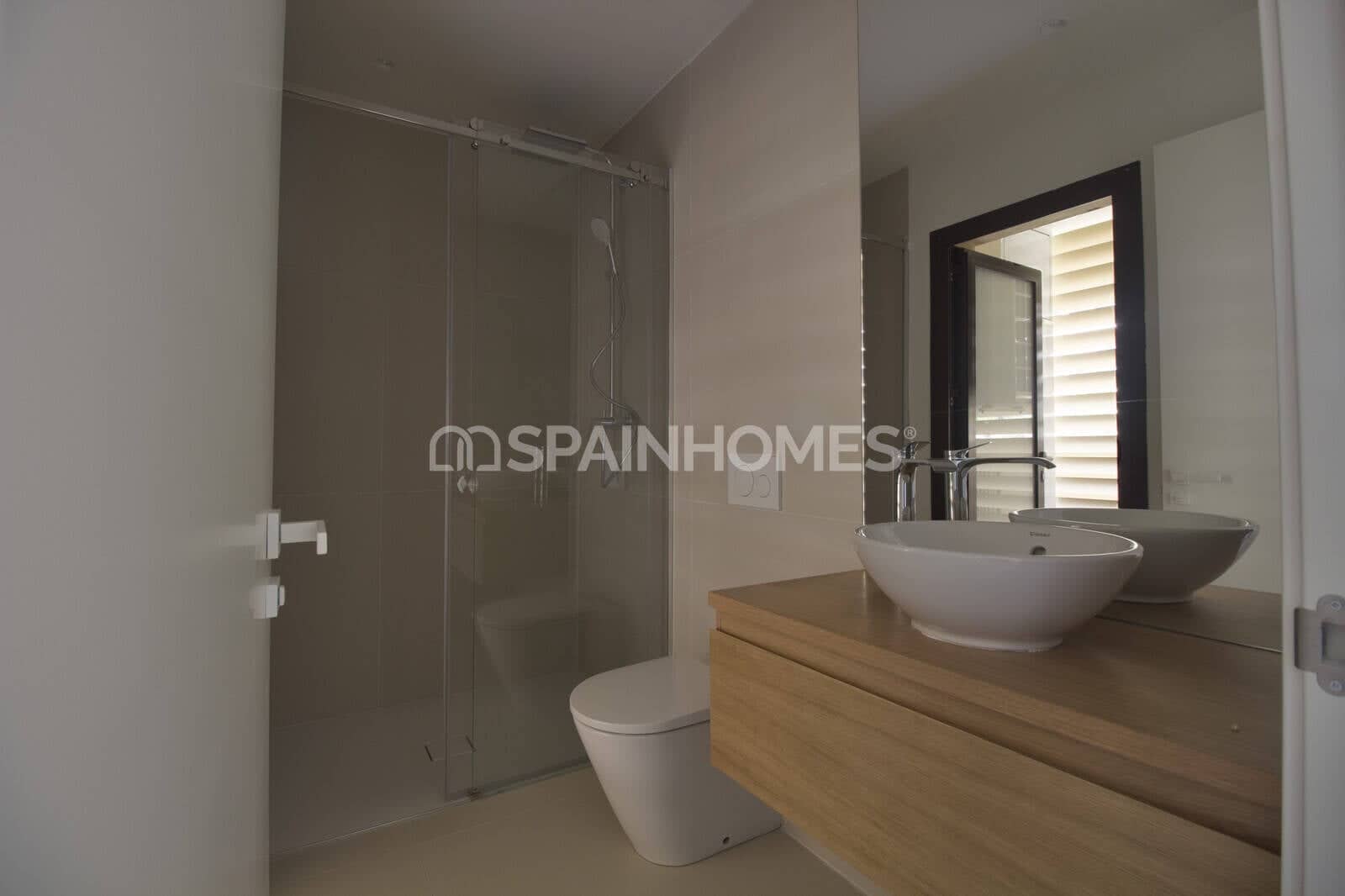 2 bedroom Flat for sale in Fuengirola with pool - € 775,000 (Ref: 9735167)