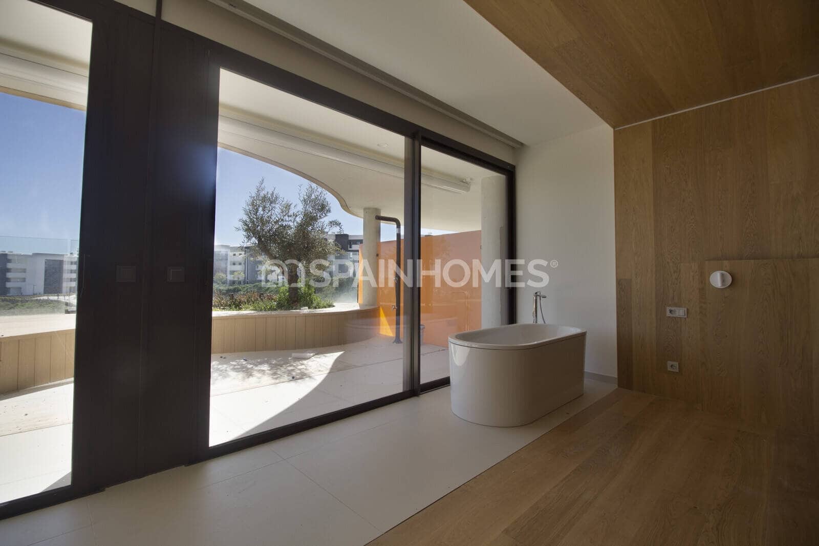 2 bedroom Flat for sale in Fuengirola with pool - € 775,000 (Ref: 9735167)