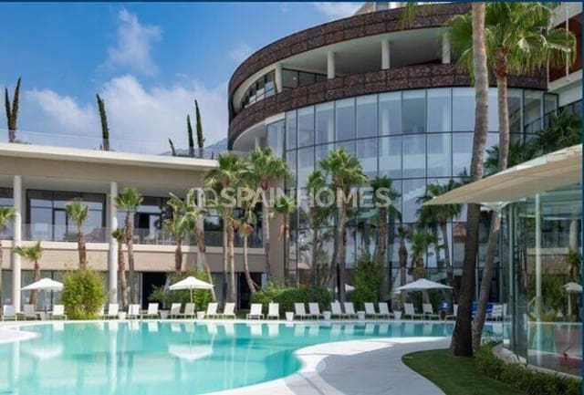 2 soverom Leilighet til salgs i El Higuerón, Fuengirola med svømmebasseng garasje - € 745 000 (Ref: 9735167)
