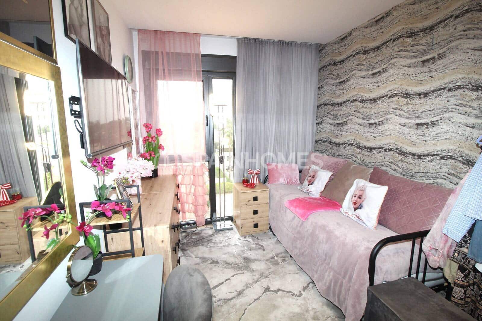 3 bedroom Flat for sale in Los Dolses with pool - € 639,000 (Ref: 9735168)