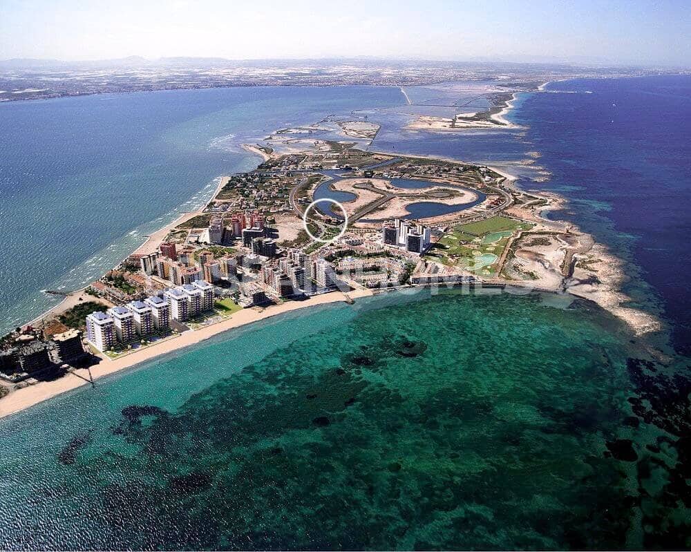 3 bedroom Villa for sale in La Manga del Mar Menor with pool - € 780,000 (Ref: 9735169)