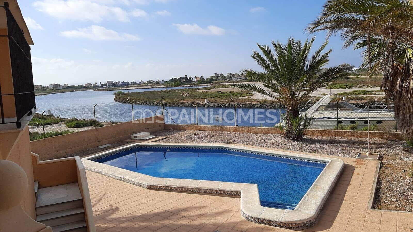 3 bedroom Villa for sale in La Manga del Mar Menor with pool - € 780,000 (Ref: 9735169)