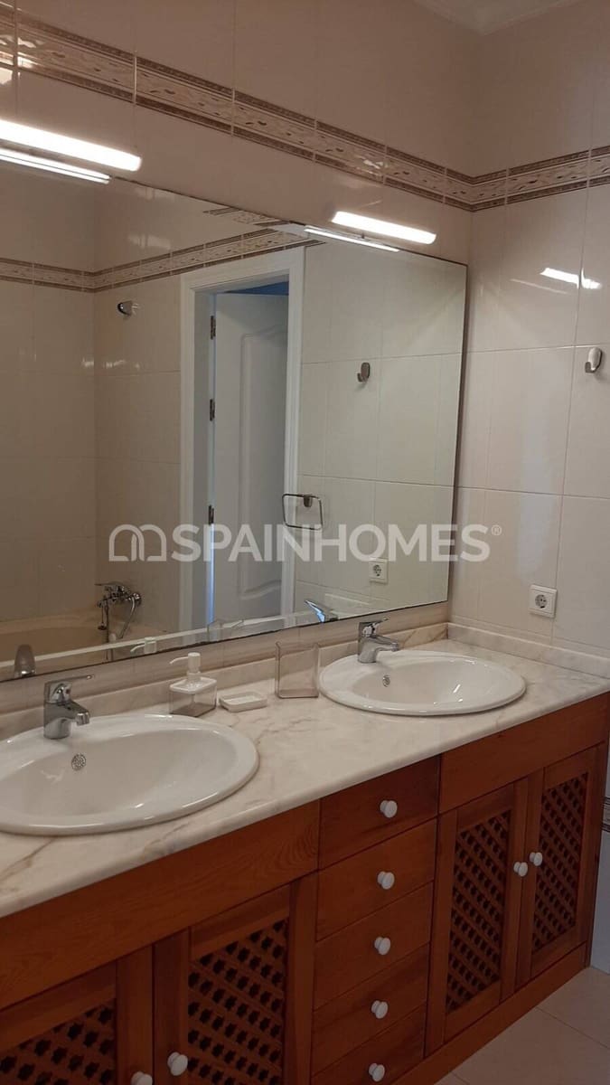 3 bedroom Villa for sale in La Manga del Mar Menor with pool - € 780,000 (Ref: 9735169)