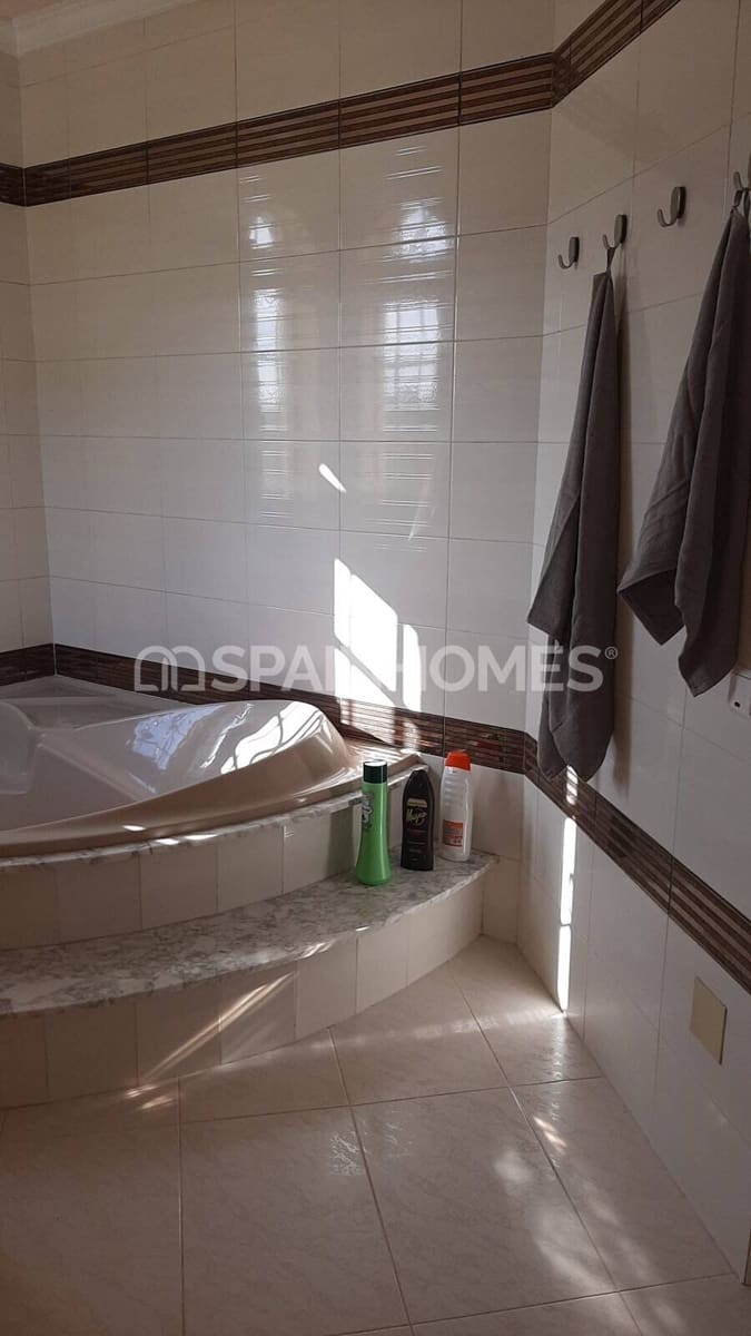3 bedroom Villa for sale in La Manga del Mar Menor with pool - € 780,000 (Ref: 9735169)