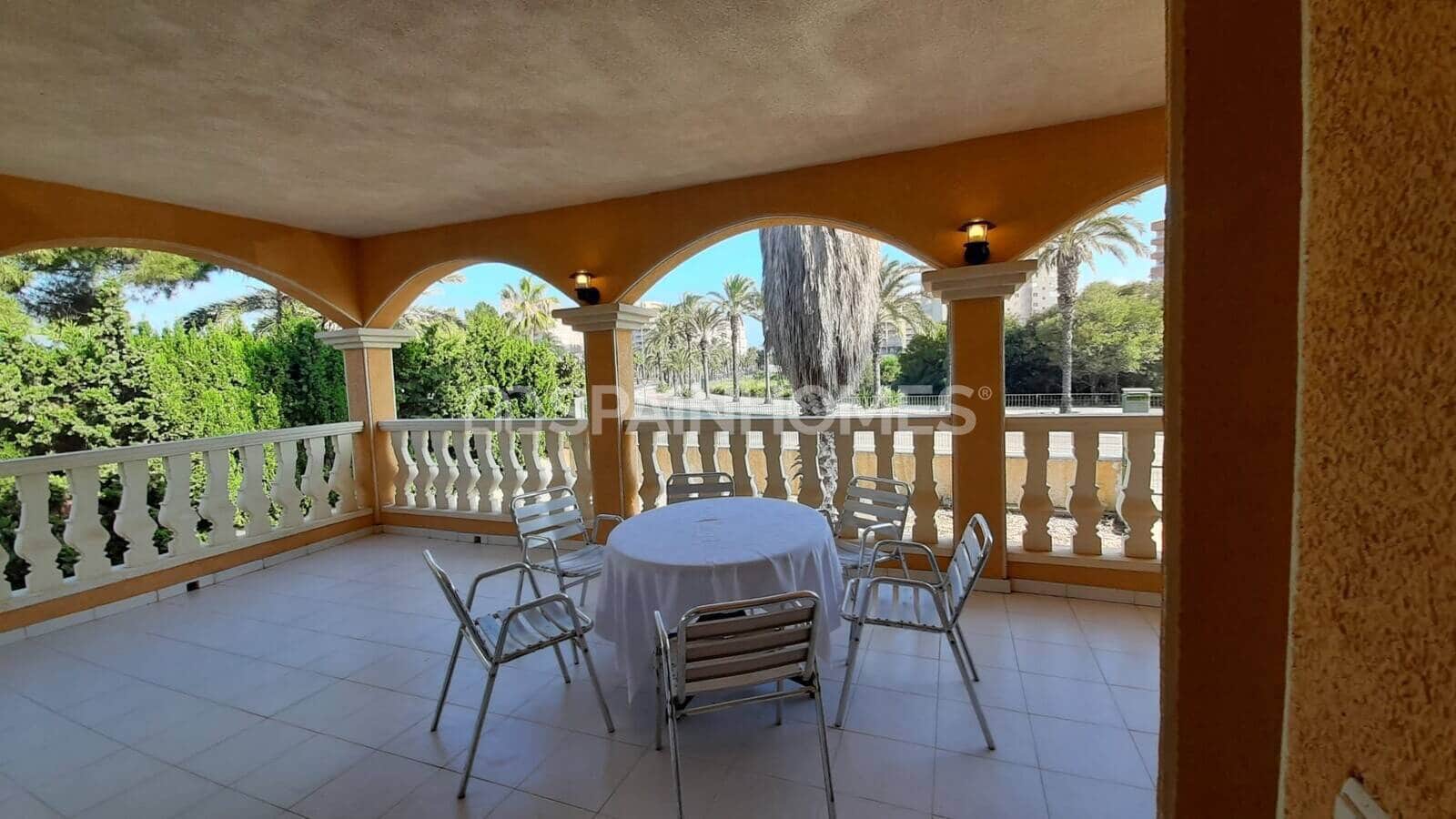 3 bedroom Villa for sale in La Manga del Mar Menor with pool - € 780,000 (Ref: 9735169)