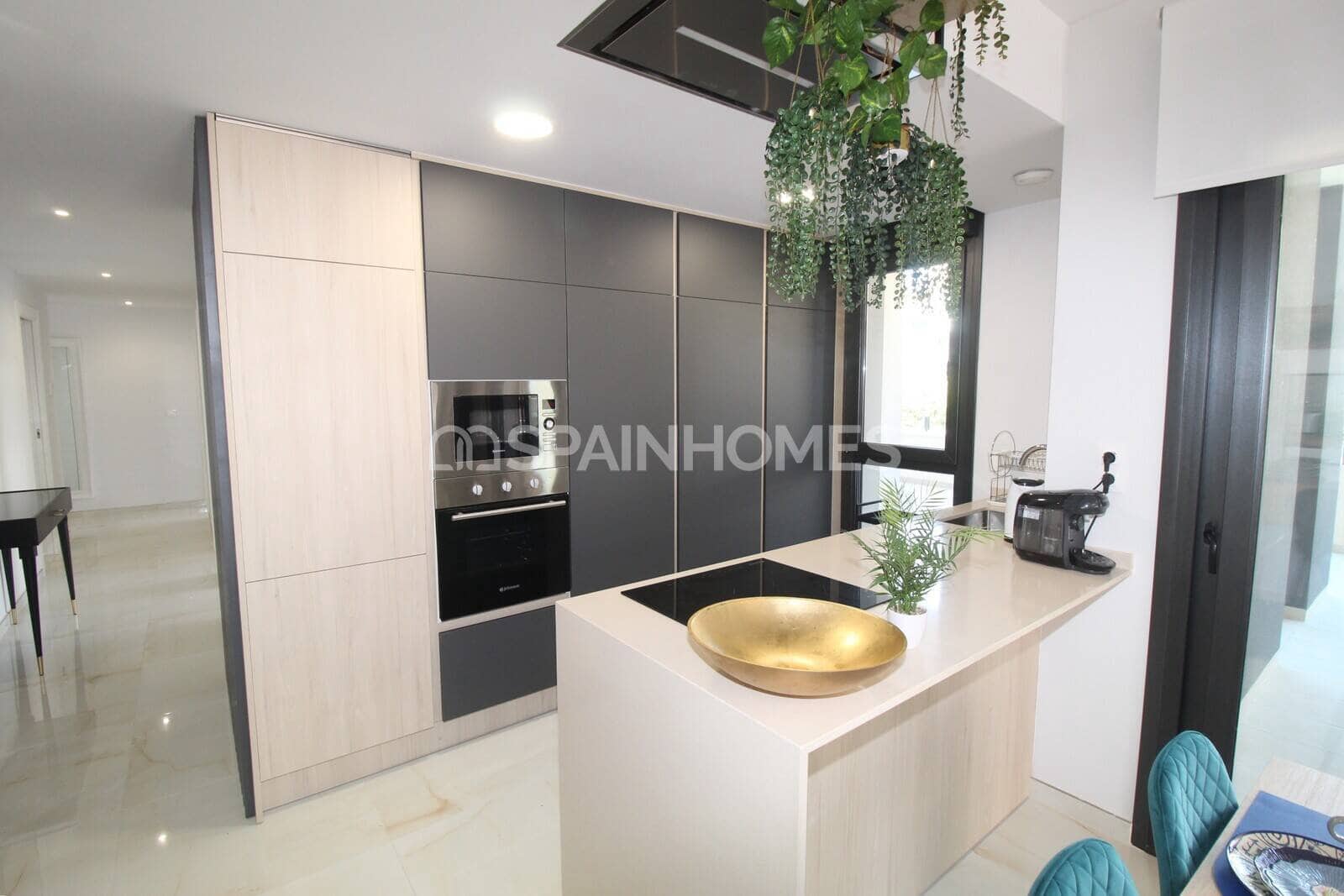 3 bedroom Flat for sale in Playa Flamenca with pool - € 590,000 (Ref: 9735172)