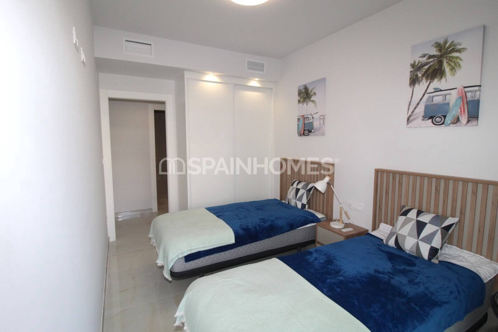 3 bedroom Flat for sale in Playa Flamenca with pool - € 590,000 (Ref: 9735172)
