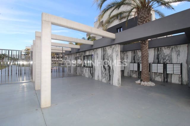 3 soveværelse Lejlighed til salg i Playa Flamenca, Orihuela med swimmingpool - € 590.000 (Ref: 9735172)