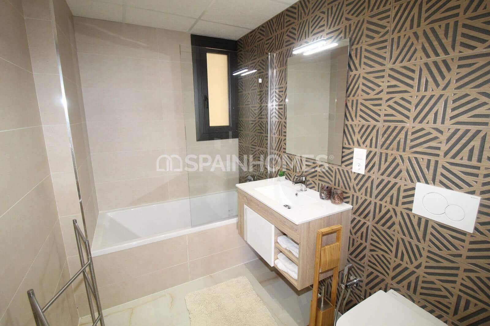 3 bedroom Flat for sale in Playa Flamenca with pool - € 590,000 (Ref: 9735172)