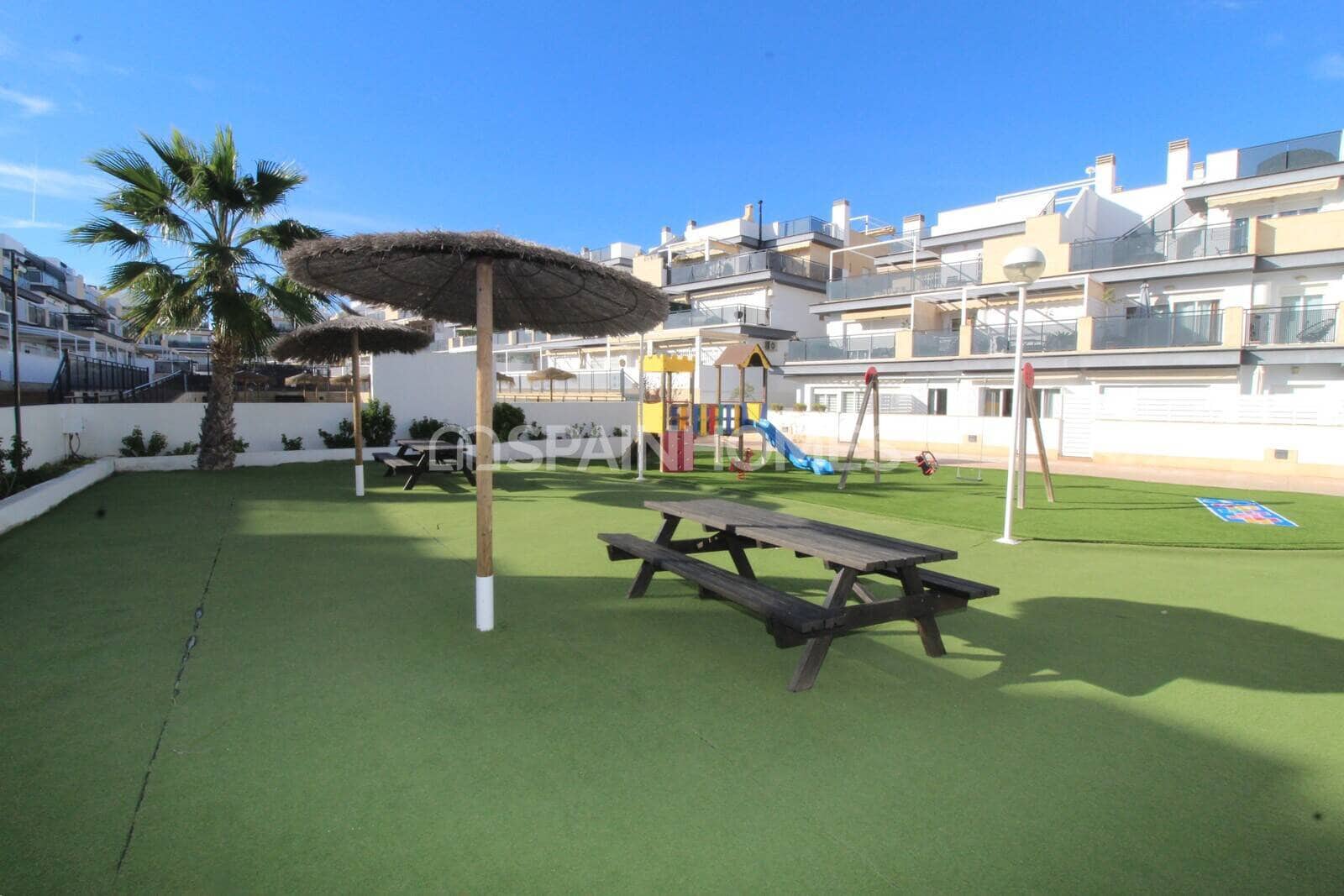 3 bedroom Flat for sale in Gran Alacant with pool - € 285,000 (Ref: 9735175)