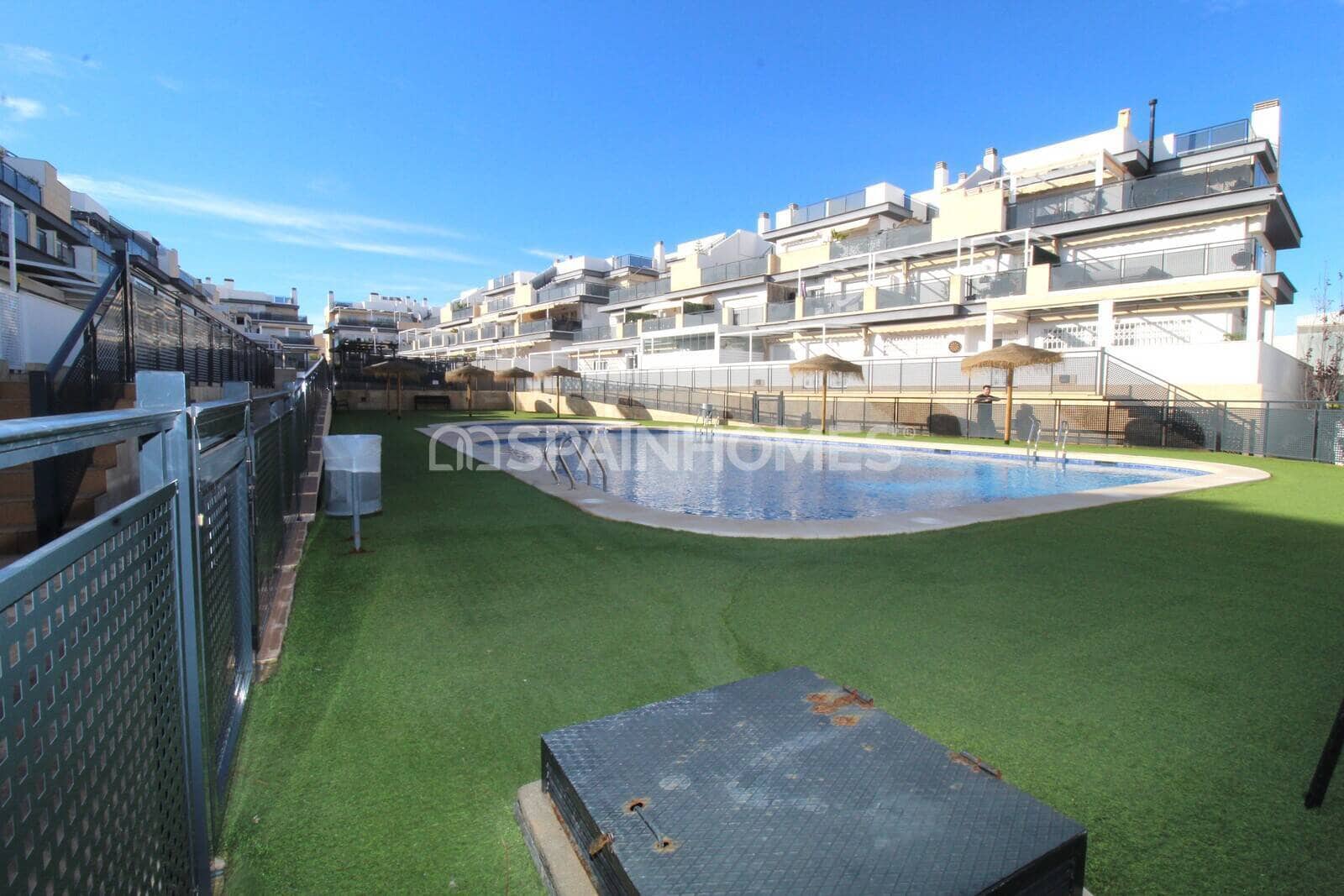 3 bedroom Flat for sale in Gran Alacant with pool - € 285,000 (Ref: 9735175)
