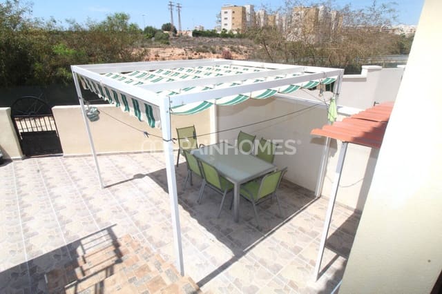 Piso de 3 habitaciones en La Zenia, Orihuela en venta con piscina - 200.000 € (Ref: 9735176)