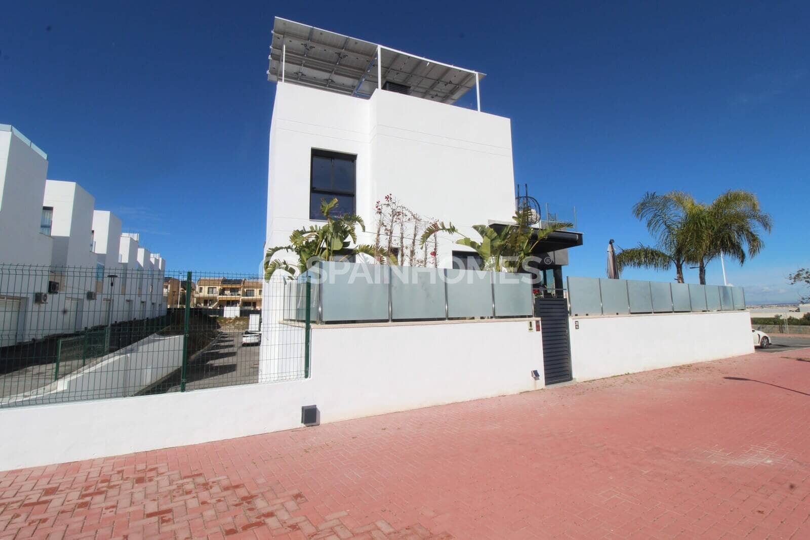 3 bedroom Villa for sale in Los Altos with pool - € 650,000 (Ref: 9735178)