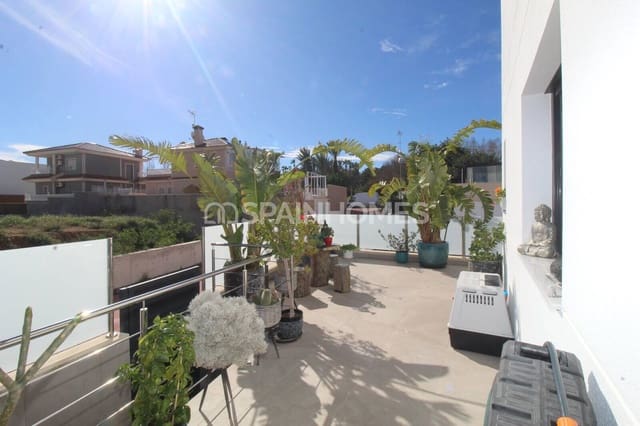 3 bedroom Villa for sale in Los Altos with pool - € 650,000 (Ref: 9735178)