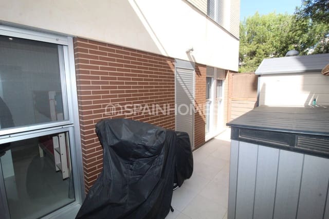 Piso de 3 habitaciones en La Zenia, Orihuela en venta con piscina - 315.000 € (Ref: 9735179)