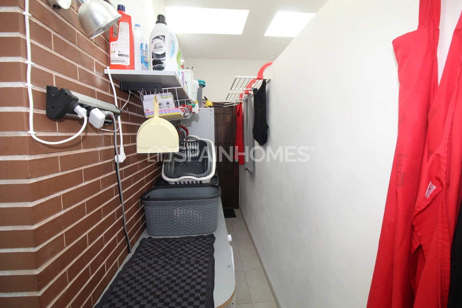 3 bedroom Flat for sale in La Zenia with pool - € 315,000 (Ref: 9735179)