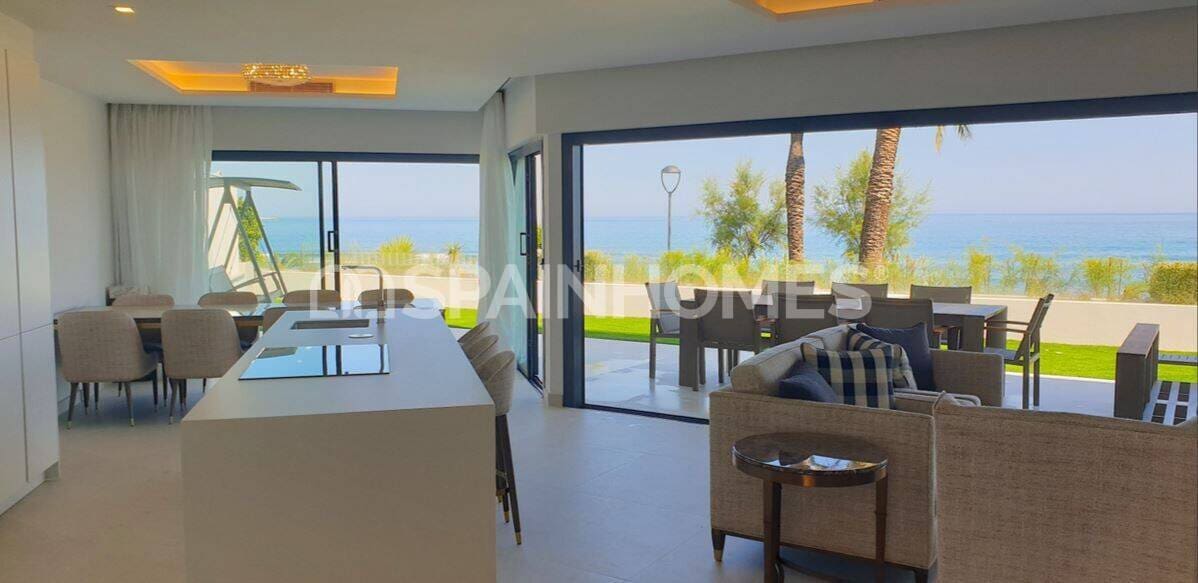 3 sovrum Villa till salu i Estepona med pool - 3 450 000 € (Ref: 9735183)