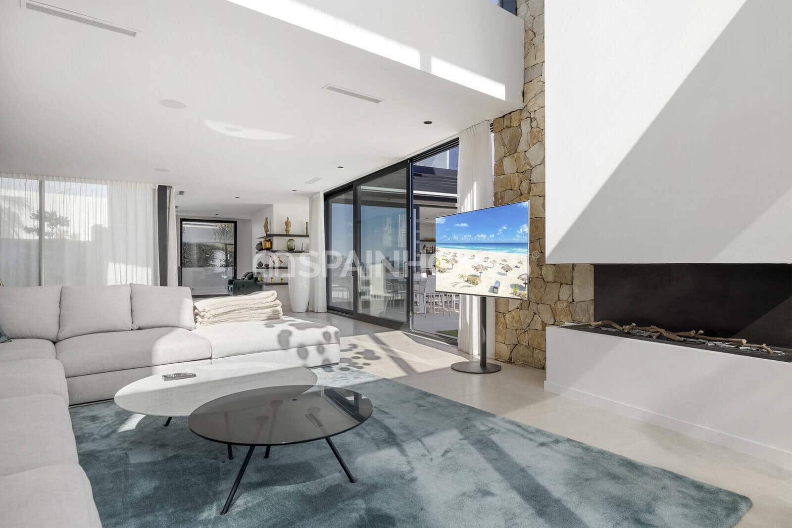 5 bedroom Villa for sale in Benahavis with pool - € 4,950,000 (Ref: 9735185)