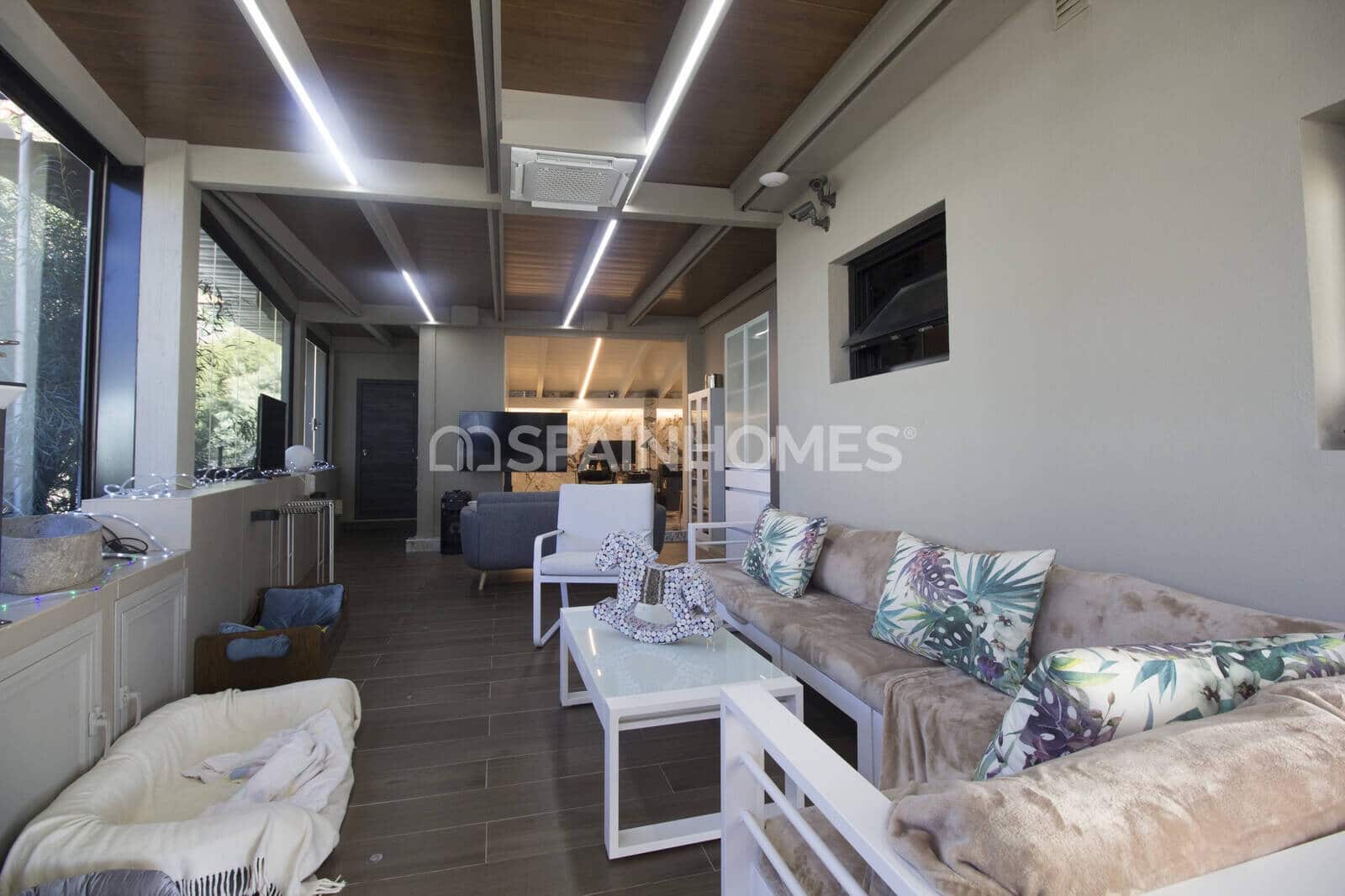 3 bedroom Villa for sale in La Capellania with pool - € 1,395,000 (Ref: 9735189)