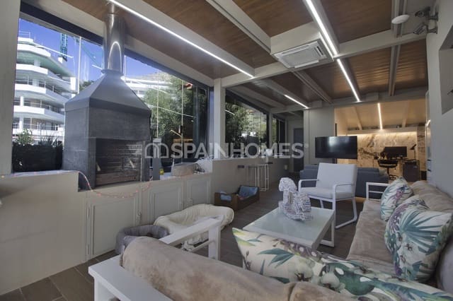 3 soveværelse Villa til salg i La Capellania, Benalmádena med swimmingpool - € 1.395.000 (Ref: 9735189)