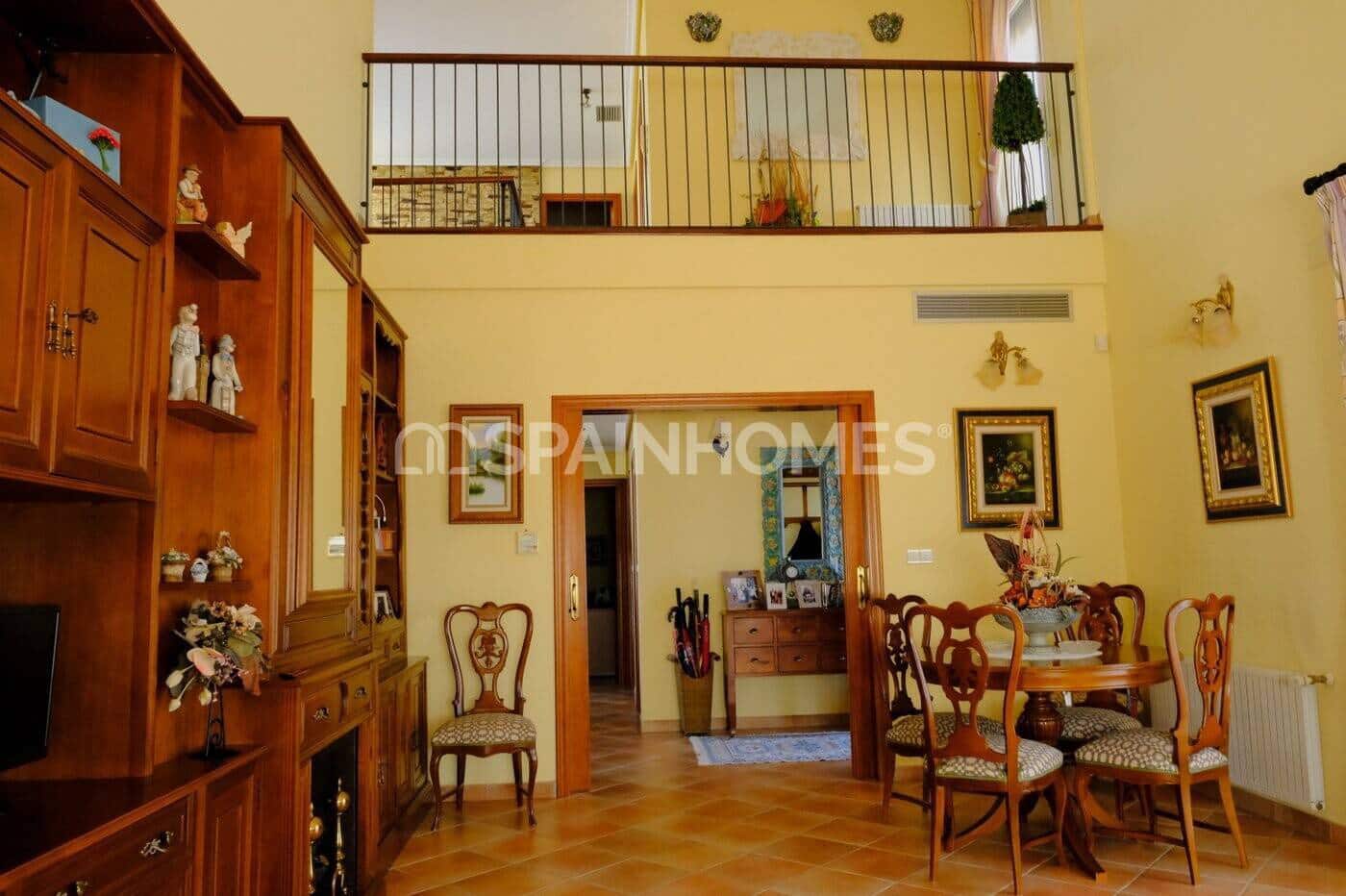 5 bedroom Villa for sale in Orihuela with pool - € 675,000 (Ref: 9735190)
