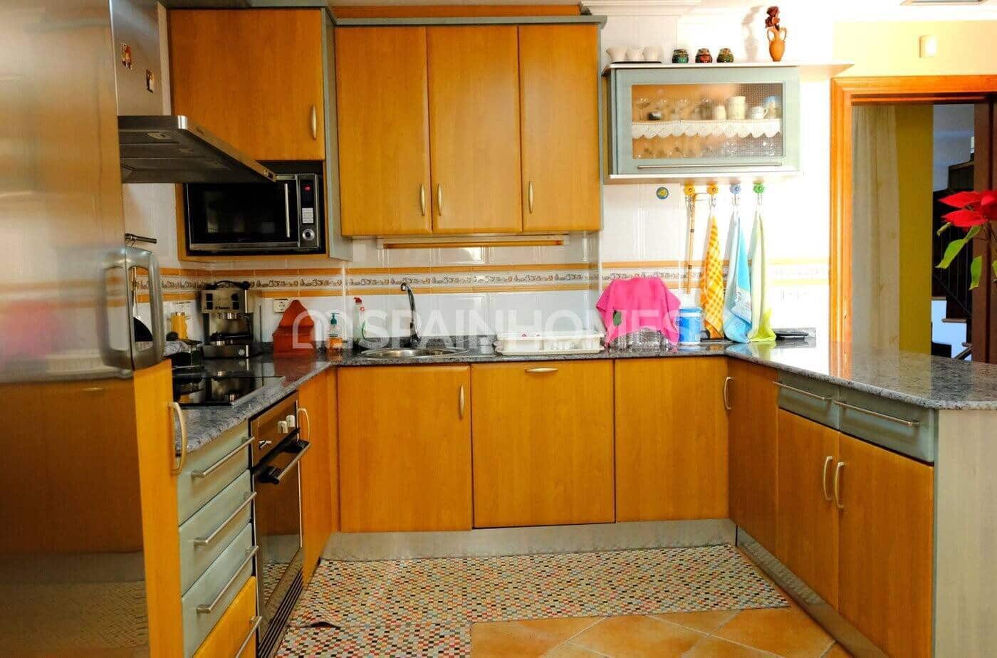 5 bedroom Villa for sale in Orihuela with pool - € 675,000 (Ref: 9735190)