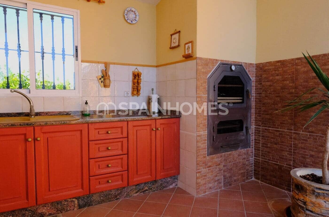 5 bedroom Villa for sale in Orihuela with pool - € 675,000 (Ref: 9735190)