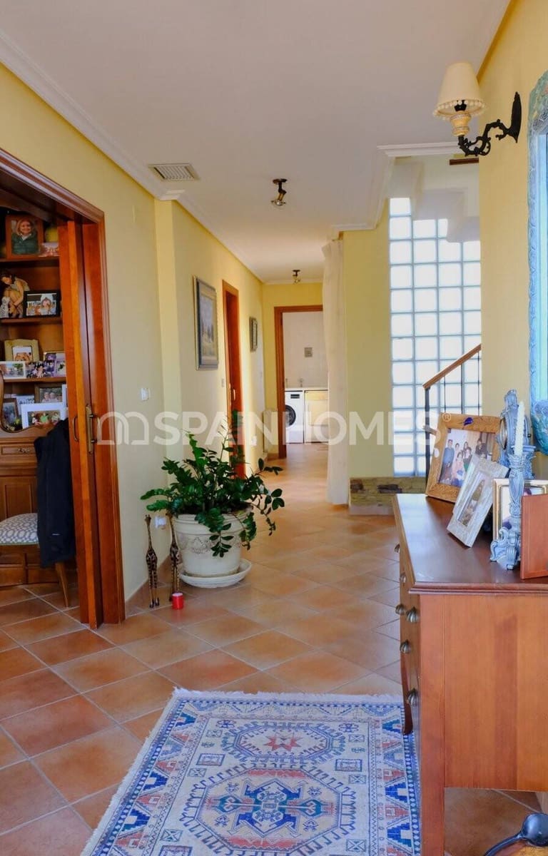 5 bedroom Villa for sale in Orihuela with pool - € 675,000 (Ref: 9735190)