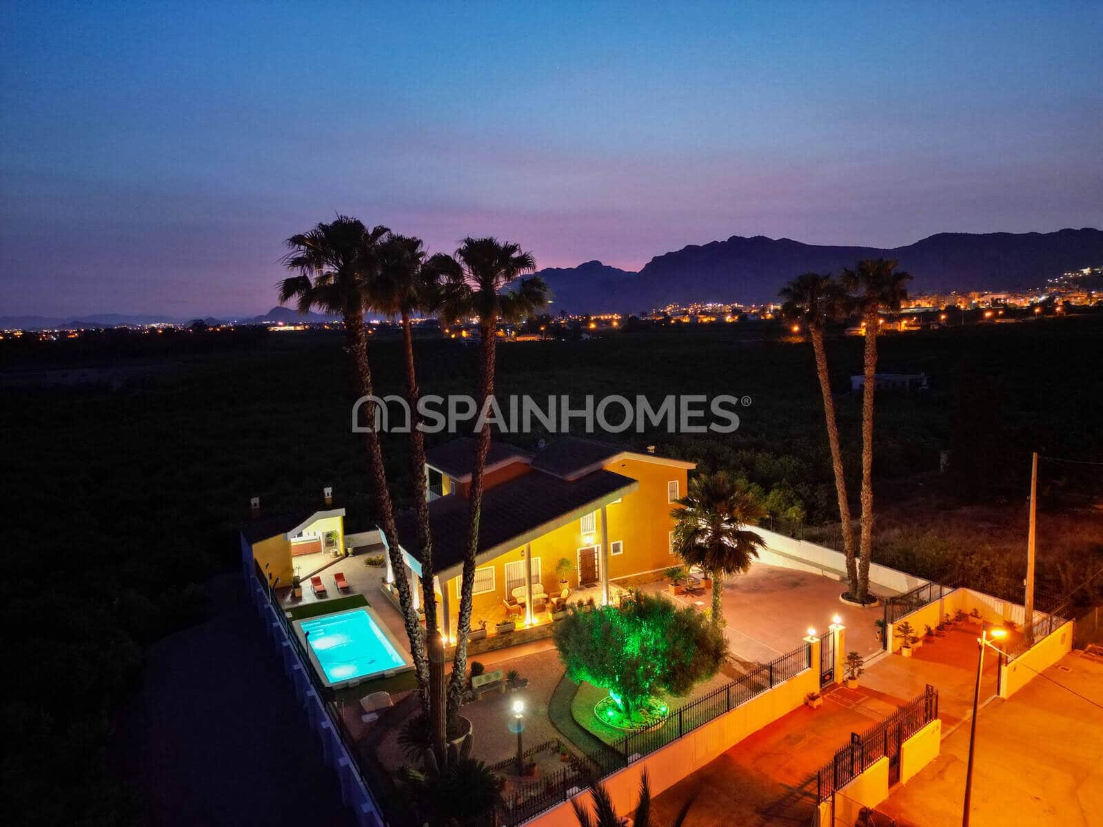 5 bedroom Villa for sale in Orihuela with pool - € 675,000 (Ref: 9735190)