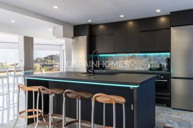 7 makuuhuone Huvila myytävänä paikassa Montealto - Monterrey, Benalmádena mukana uima-altaan - 1 575 000 € (Ref: 9735192)