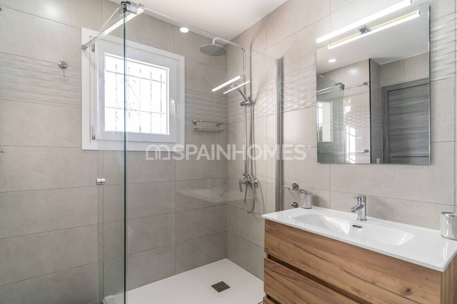 7 sovrum Villa till salu i Benalmadena med pool - 1 575 000 € (Ref: 9735192)