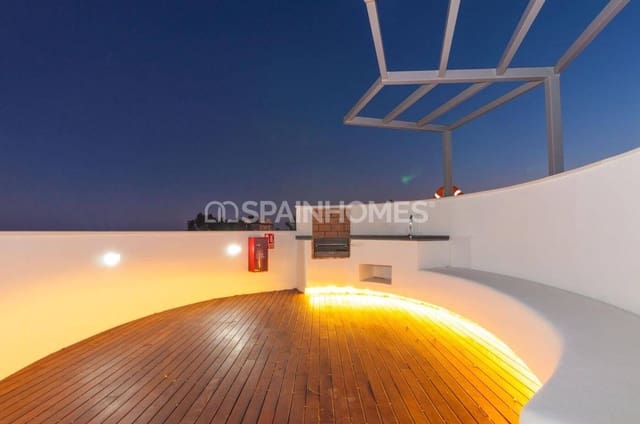 3 soveværelse Lejlighed til salg i Torreblanca, Fuengirola med swimmingpool garage - € 765.000 (Ref: 9735194)